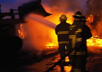 PELATIHAN dan Sertifikasi Kompetensi Bagi Koordinator Unit Penanggulangan Kebakaran Paket B dan Petugas Peran Pemadam Kebakaran Tingkat D