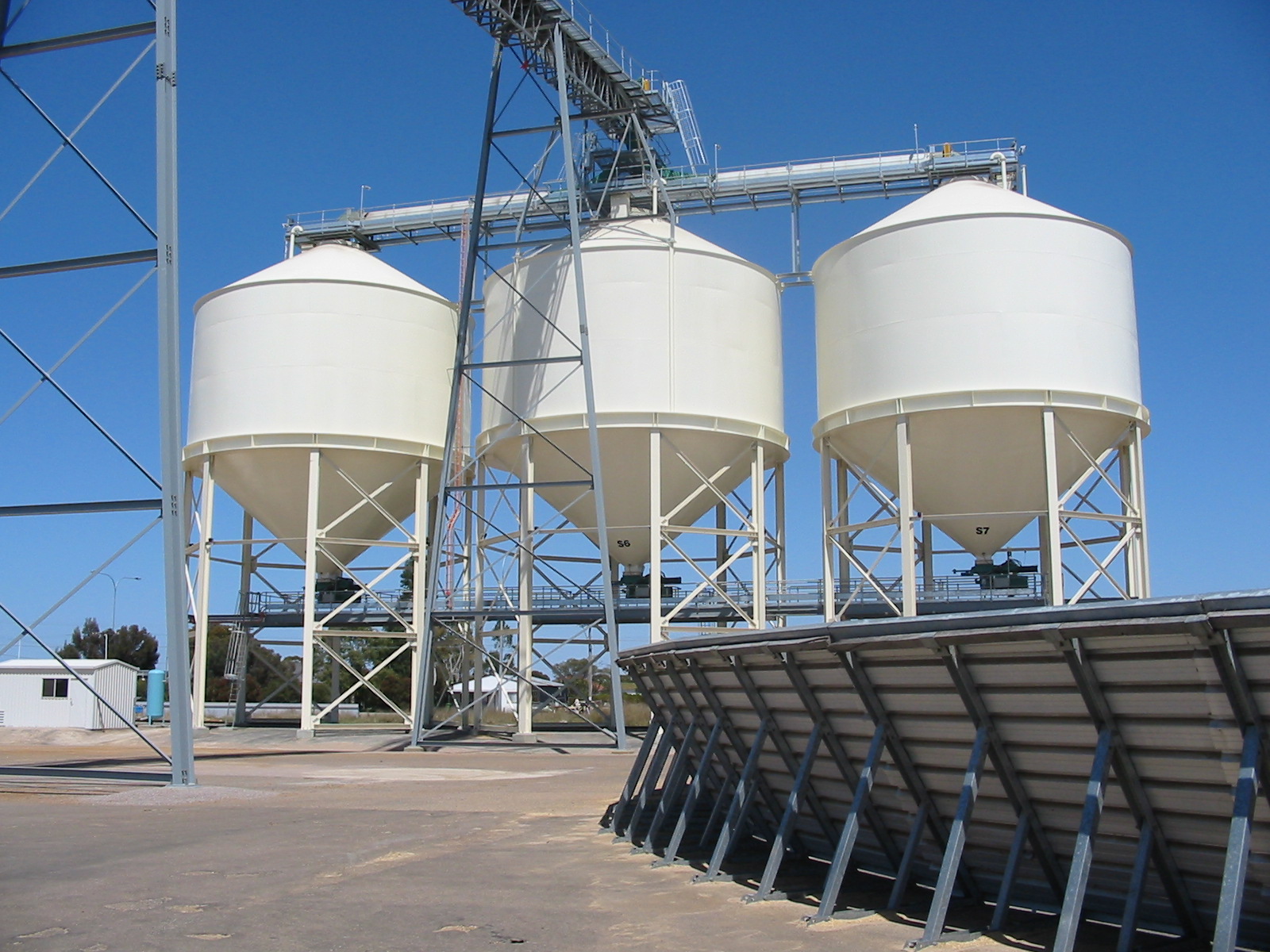 Penanganan Fasilitas Minyak, Gas dan Air