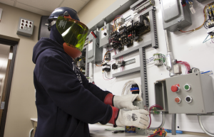 TRAINING ELECTRICAL MAINTENANCE